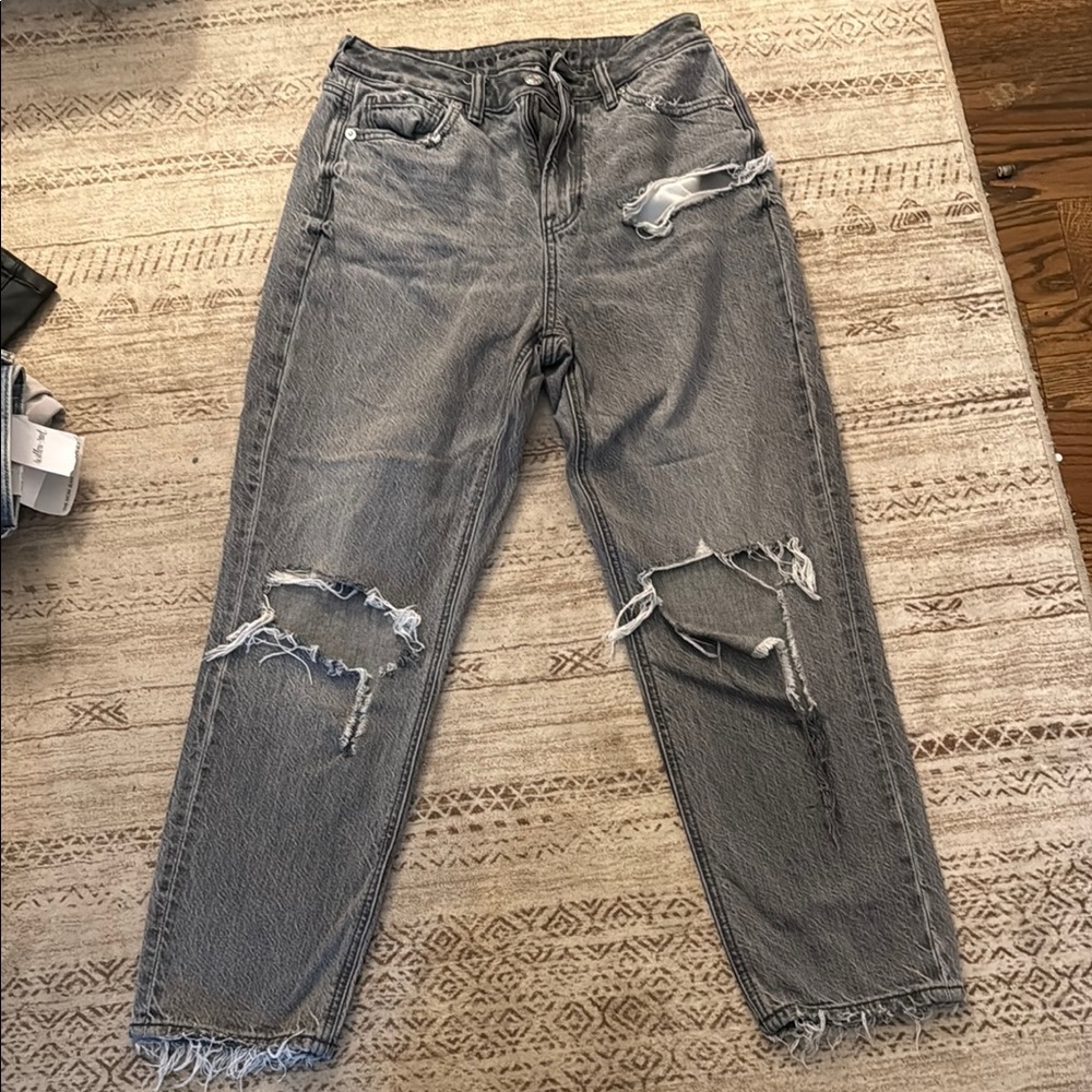 American Eagle Outfitters Gray Distressed Mom Jeans